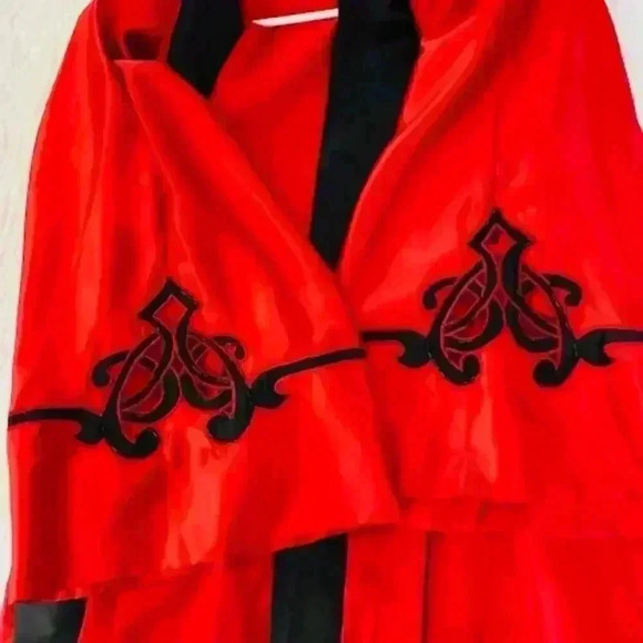 Vintage Victoria Secret Robe with the blouse - Picture 4 of 9